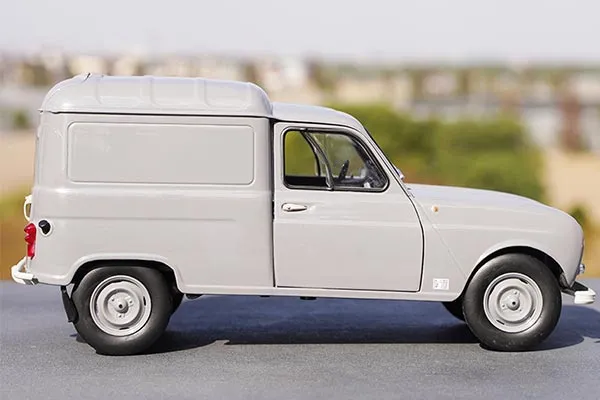 49772 renault 4cv diecast model scale