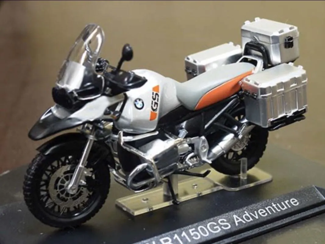 49784 bmw g11 diecast history