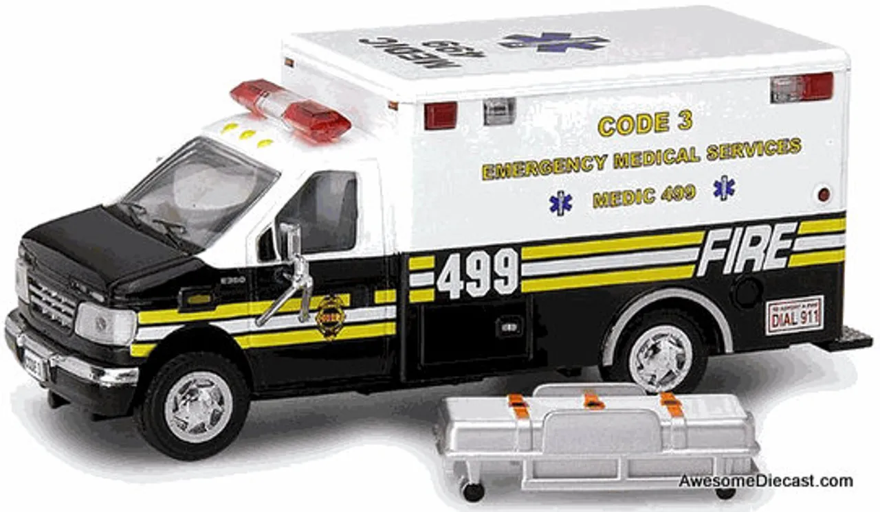 /img/49791-customizing-diecast-ambulance.webp