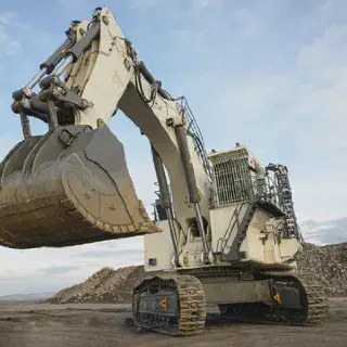 /img/49803-diecast-mining-excavator-display.webp