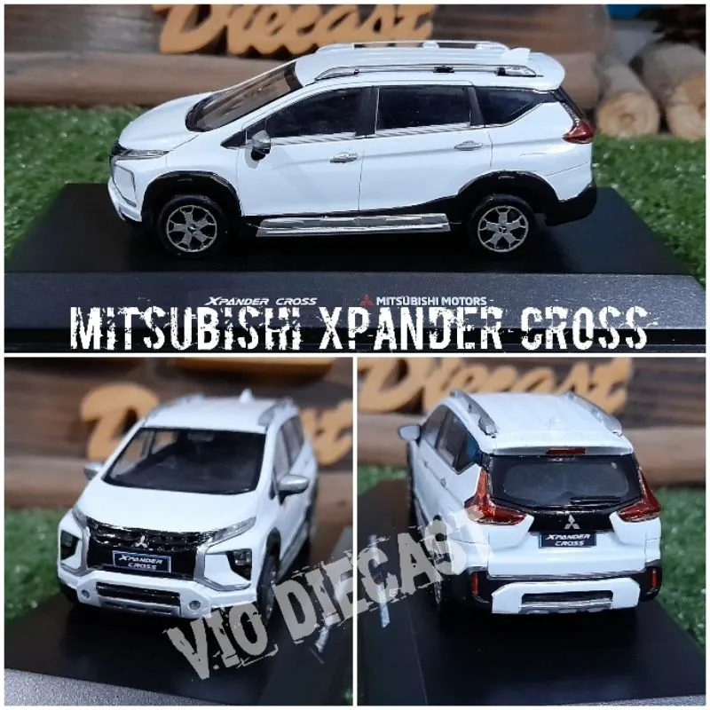 49818 xpander diecast display