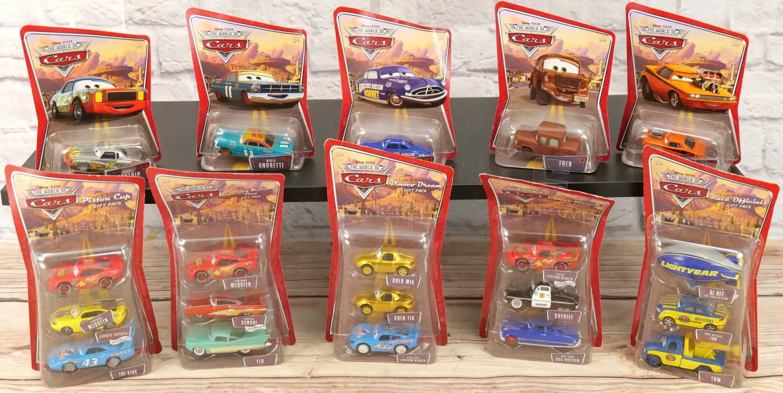 /img/49819-authentic-cars-diecast.webp