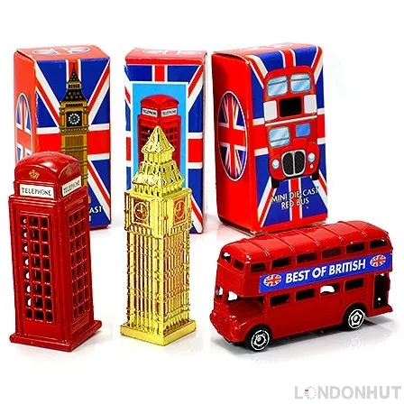 /img/49830-london-diecast-cars-display.webp