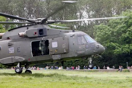 49869 merlin helicopter model 5