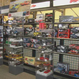 /img/49885-diecast-toys-edmonton-display.webp