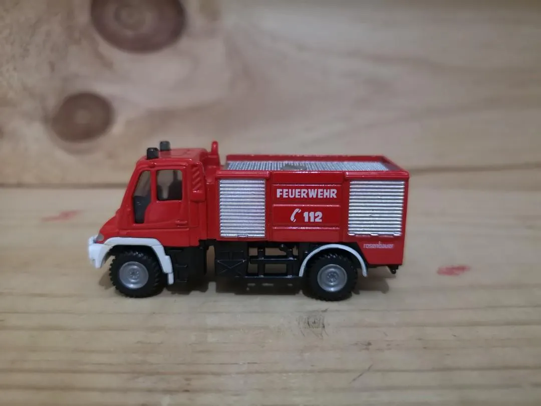 49891 unimog diecast detail