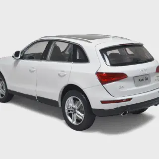 /img/49893-audi-q5-diecast-models-display.webp