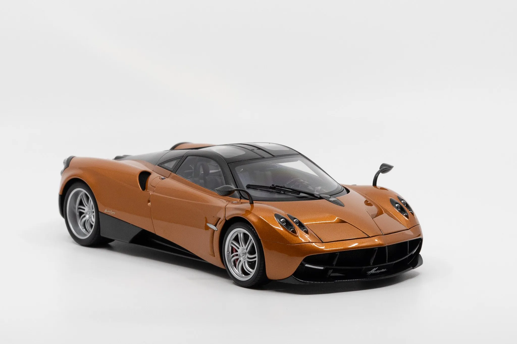 49902 pagani huayra diecast scale