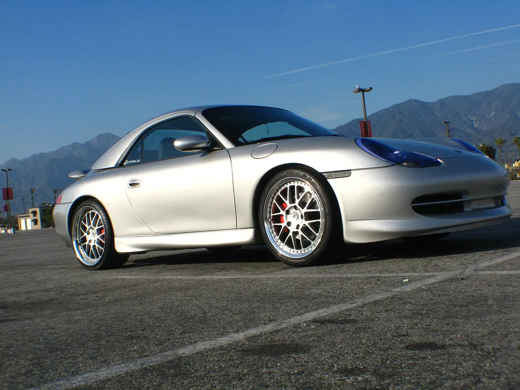 49950 diecast 996 model 2