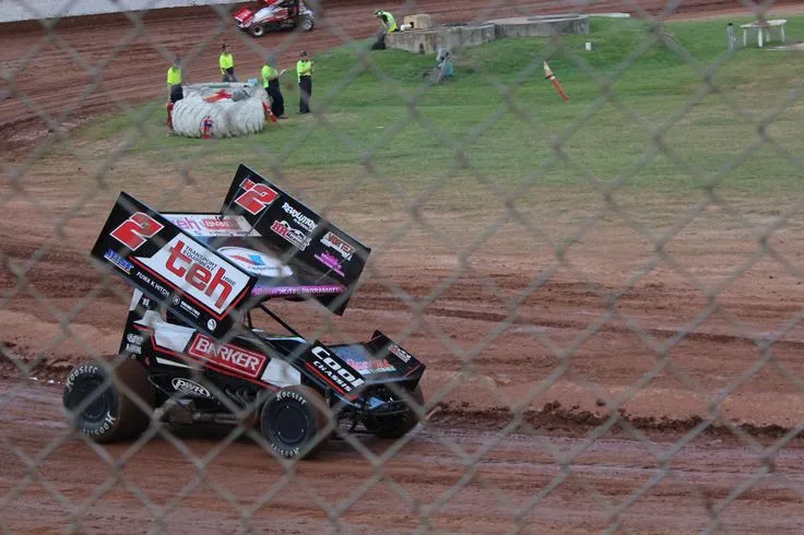 49978 brooke tatnell diecast hero