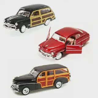 /img/49979-1940s-diecast-car-display.webp