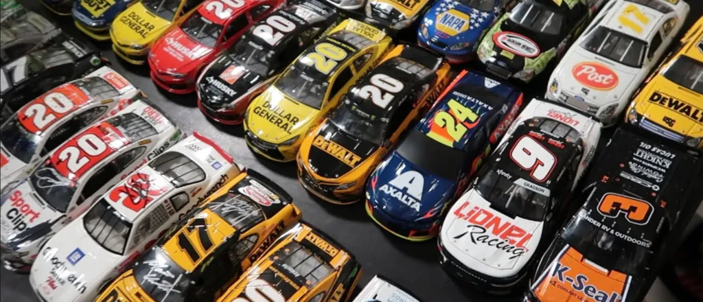 49992 store 2 diecast cars