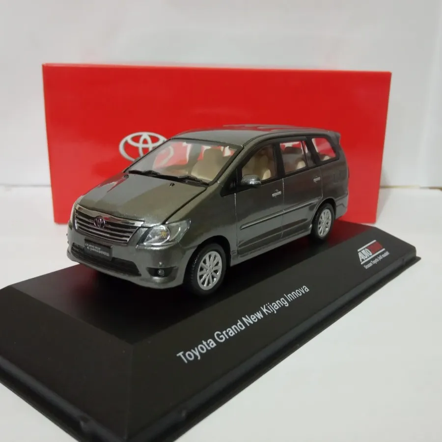 50000 diecast innova interior