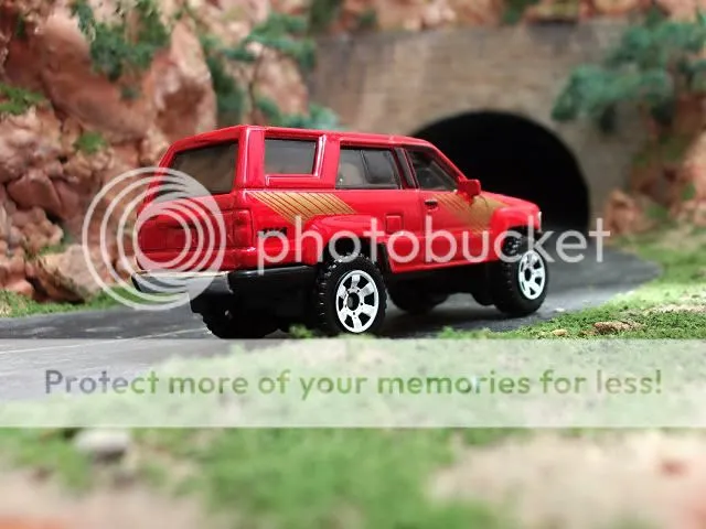 50028 2015 toyota 4runner diecast sr5