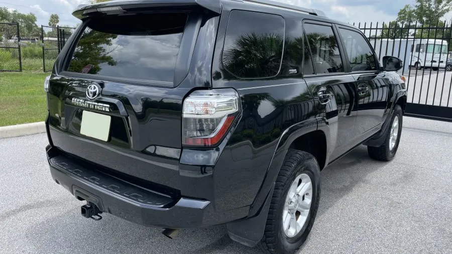 50028 4runner diecast maisto